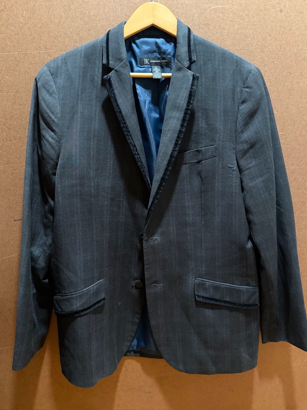 INC International Concepts Men's Charcoal Pinstripe Blazer with Satin Trim L